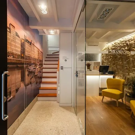 Apartamentos Franja 55-3